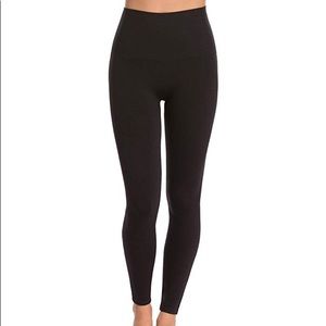 Spanx Look At Me Now Seamless Leggings